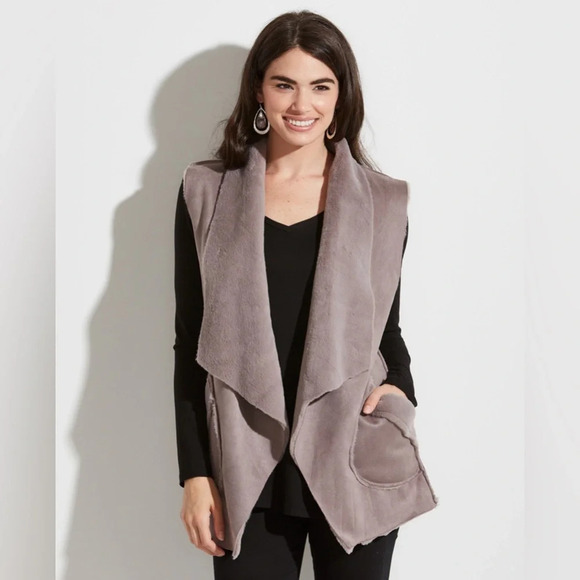 Mia & Tess Exclusive Grey Suede Cardigan Vest  one size - Picture 1 of 8